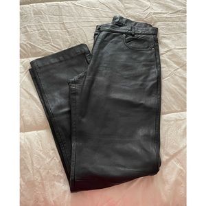 Jim & MaryLou Woman’s Black Leather Pants size 8 excellent condition like new